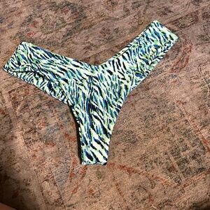 Skatie- Mandi Bottom - Cheeky Bottom NWOT